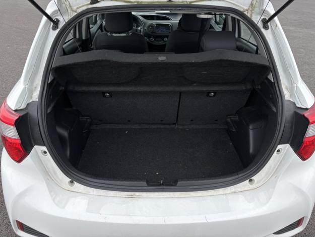 TOYOTA Yaris 100h France  
