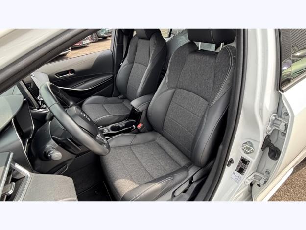 TOYOTA Corolla Touring Sports 122h Design   