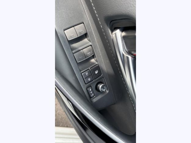 TOYOTA Corolla Touring Sports 122h Design   