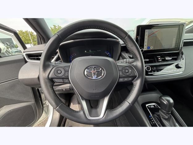TOYOTA Corolla Touring Sports 122h Design   