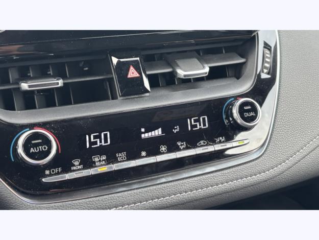 TOYOTA Corolla Touring Sports 122h Design   