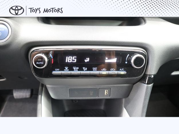 TOYOTA Yaris Hybride 116h Dynamic Business Beyond Zer  