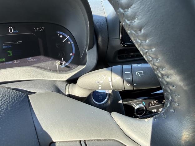 TOYOTA Yaris Cross 1.5 HYBRID 116H TRAIL AUTO  