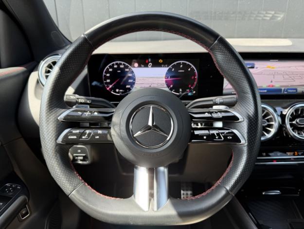 MERCEDES-BENZ GLA 200 d AMG Line  