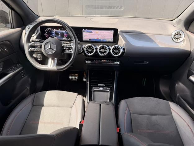 MERCEDES-BENZ GLA 200 d AMG Line  