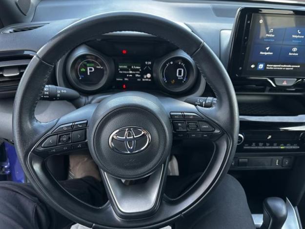 TOYOTA Yaris Cross Hybrid 2WD Design   