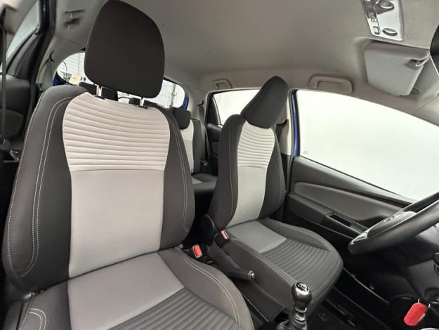TOYOTA Yaris 110 VVT-i France  