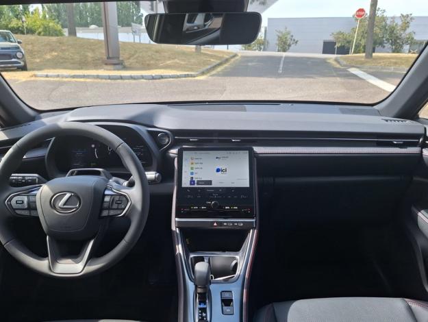 LEXUS LBX 1.5 136H 2WD Emotion  LBX HYBRIDE 2WD EMOTION PACK TECH MY26