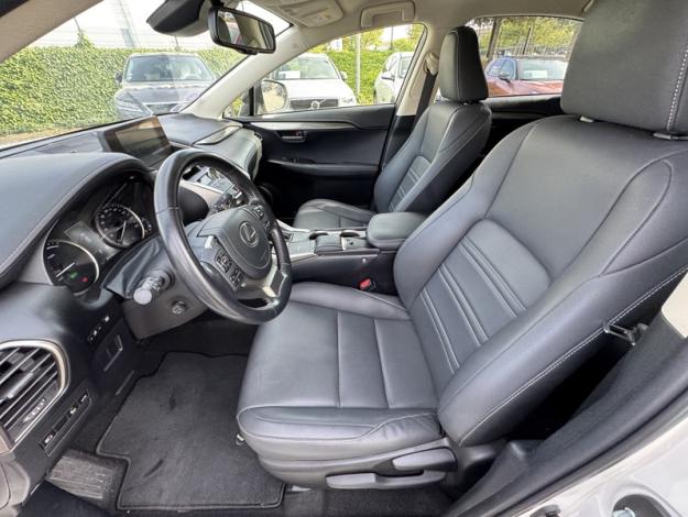 LEXUS NX 300H 2WD Design  