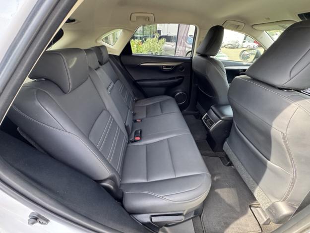 LEXUS NX 300H 2WD Design  