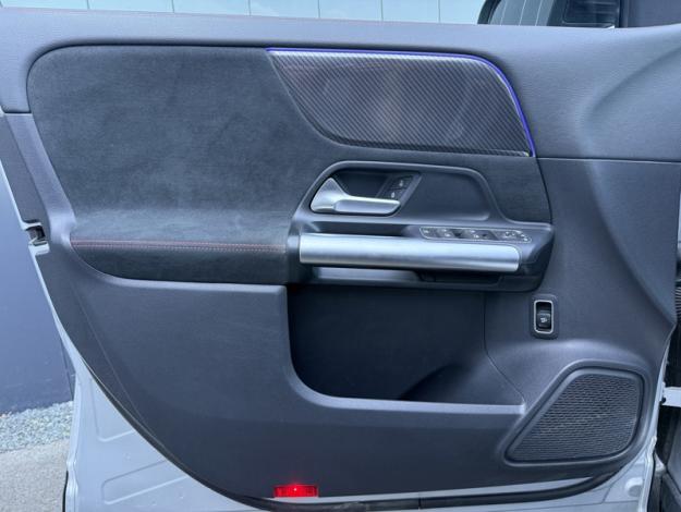 MERCEDES-BENZ GLA 200 d AMG Line  