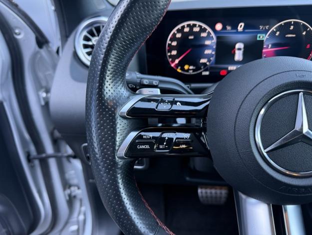 MERCEDES-BENZ GLA 200 d AMG Line  