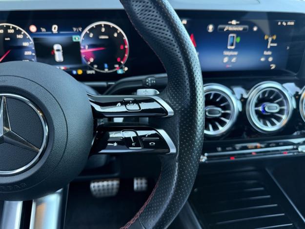 MERCEDES-BENZ GLA 200 d AMG Line  