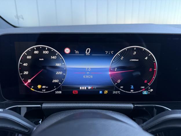 MERCEDES-BENZ GLA 200 d AMG Line  