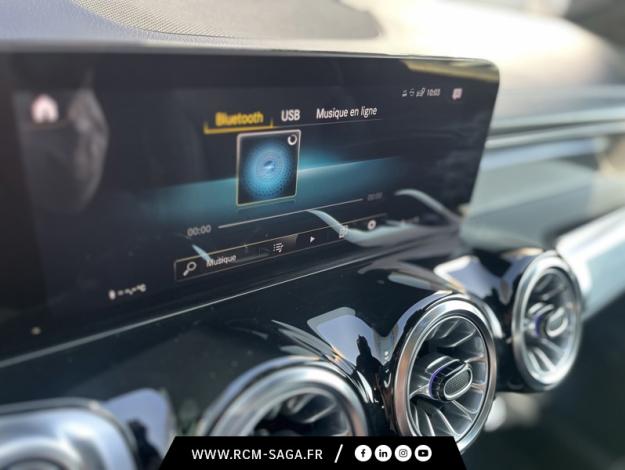 MERCEDES-BENZ GLB 200 d AMG Line  