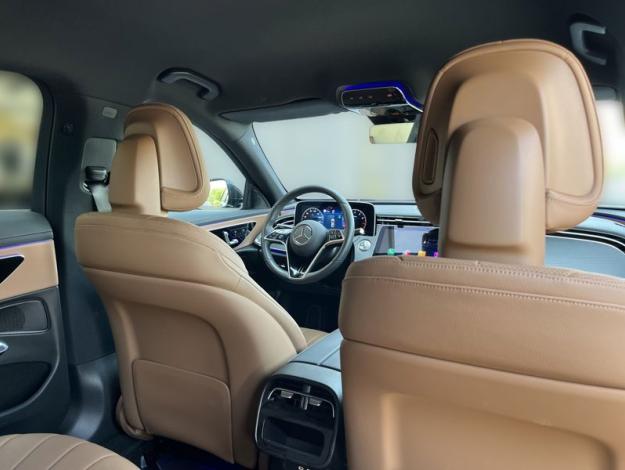 MERCEDES-BENZ  Třídy E E 200 4MATIC Avantgarde (18/18)