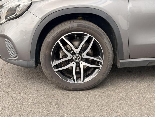 MERCEDES-BENZ GLA 180 d Inspiration  