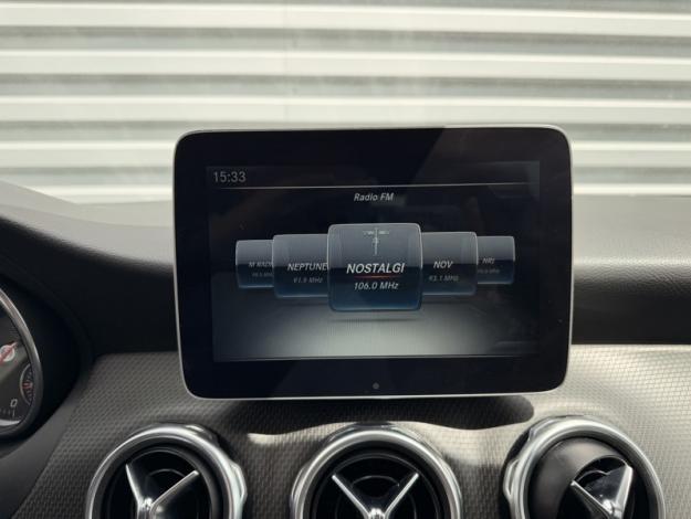 MERCEDES-BENZ GLA 180 d Inspiration  