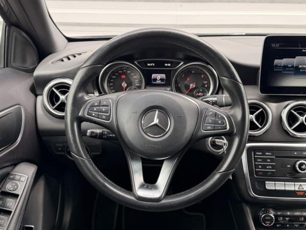 MERCEDES-BENZ GLA 180 d Inspiration  
