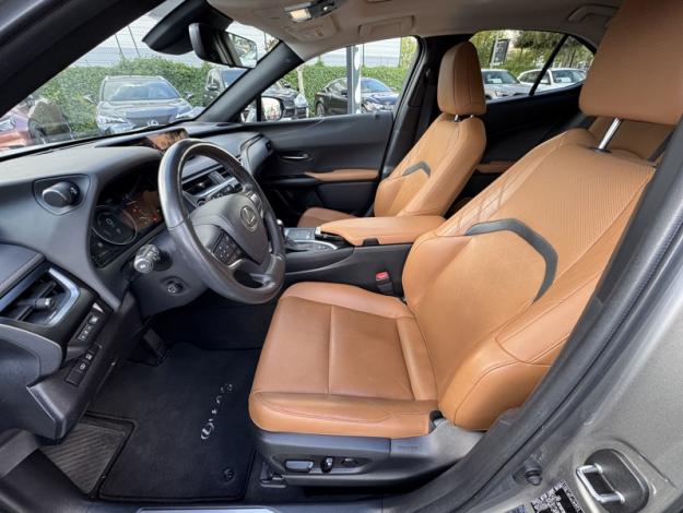 LEXUS UX 2.0 250H 2WD Executive  