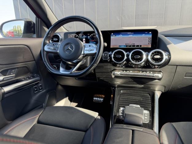 MERCEDES-BENZ GLA 250 e AMG Line  