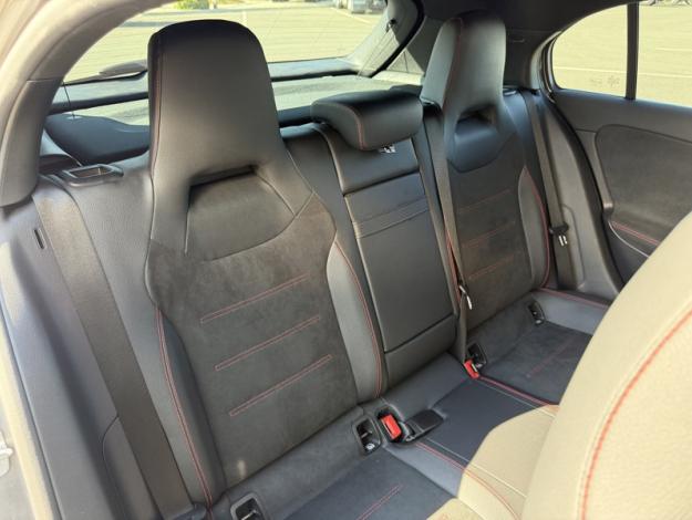 MERCEDES-BENZ Classe A 250 e AMG Line  