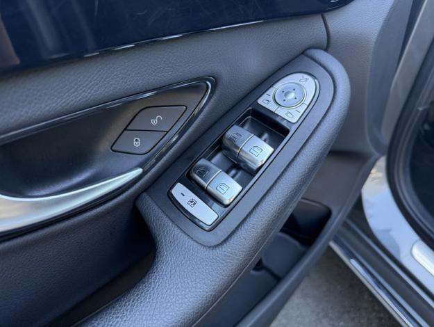 MERCEDES-BENZ Classe C Berline C 300 de  