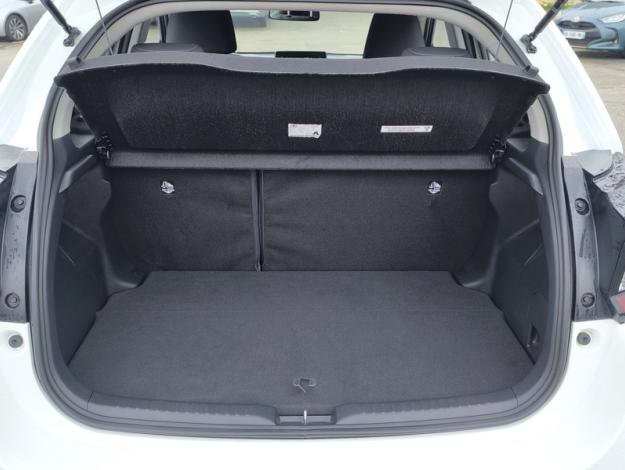 TOYOTA Yaris Hybride 116h Dynamic Business Beyond Zer  