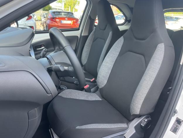 TOYOTA Aygo X 1.0 VVT-i 72 Dynamic   