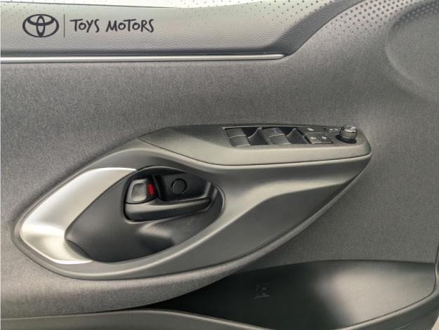TOYOTA Yaris Hybride 116h Design  Pack RDS