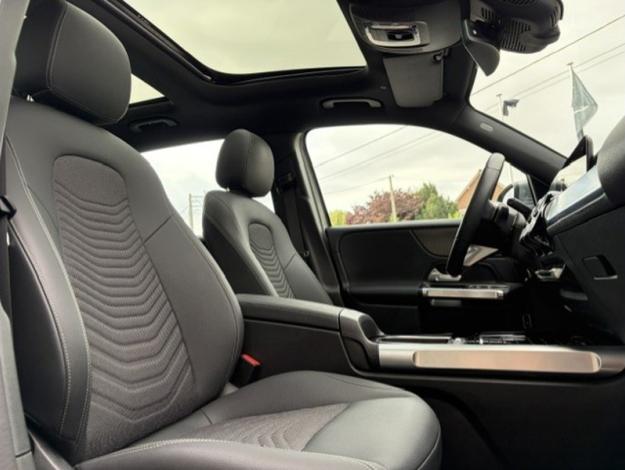 MERCEDES-BENZ EQB 250 + Luxury Line 7 places Pano  