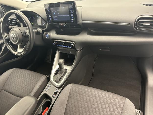 TOYOTA Yaris 116h Dynamic  