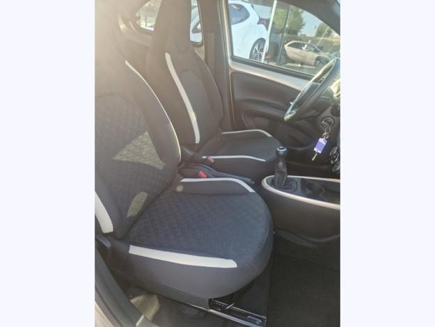 TOYOTA Aygo X 1.0 VVT-i 72 Design   