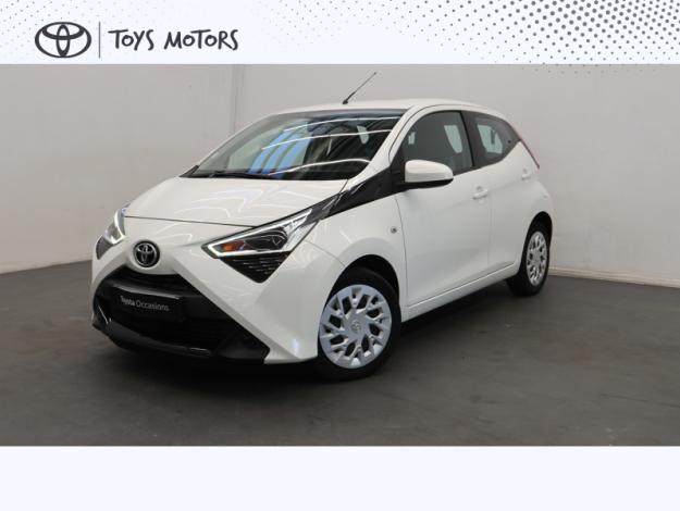 TOYOTA Aygo 1.0 VVT-i x-play  