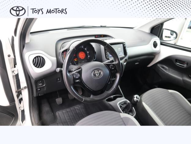 TOYOTA Aygo 1.0 VVT-i x-play  