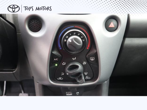 TOYOTA Aygo 1.0 VVT-i x-play  