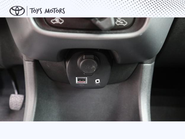 TOYOTA Aygo 1.0 VVT-i x-play  