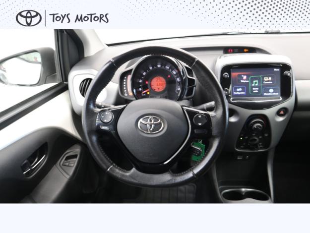 TOYOTA Aygo 1.0 VVT-i x-play  
