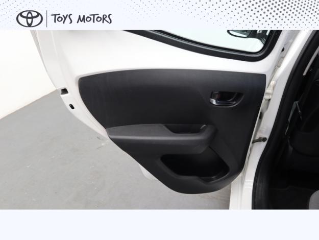 TOYOTA Aygo 1.0 VVT-i x-play  