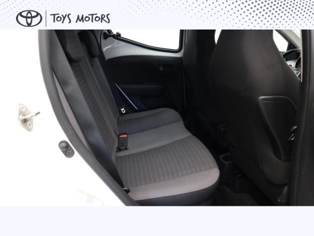 TOYOTA Aygo 1.0 VVT-i x-play  