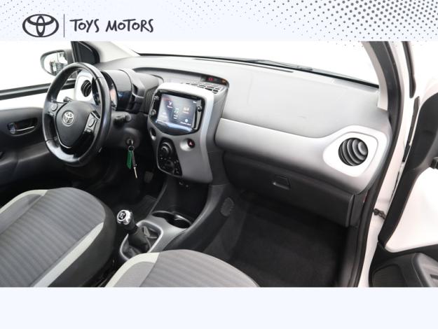 TOYOTA Aygo 1.0 VVT-i x-play  