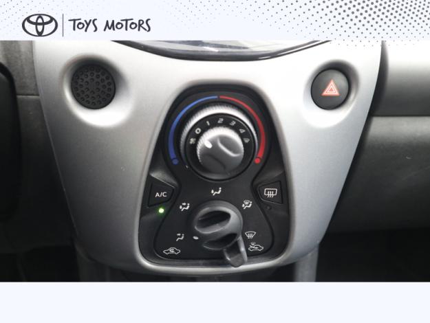 TOYOTA Aygo 1.0 VVT-i x-play  