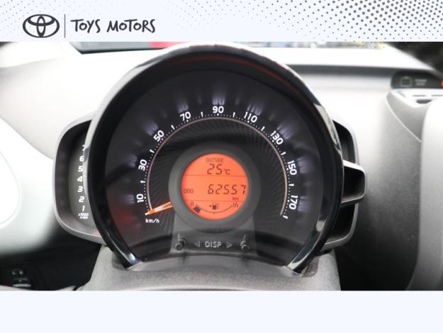 TOYOTA Aygo 1.0 VVT-i x-play  