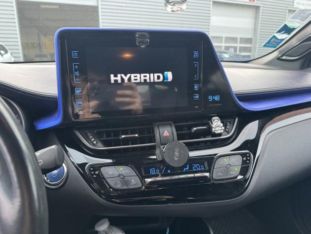 TOYOTA C-HR 1.8 HYBRIDE 122 GRAPHIC  