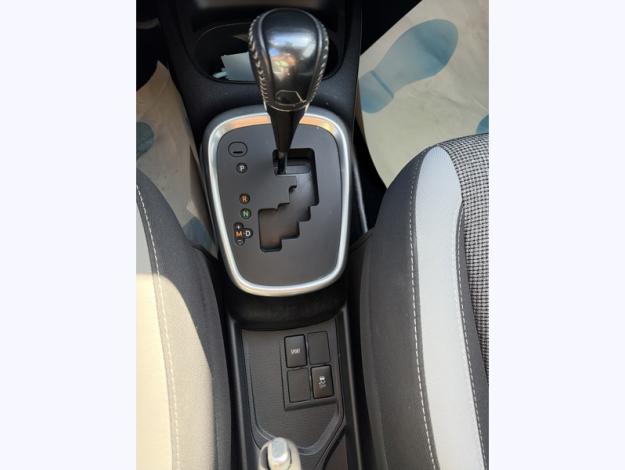 TOYOTA Yaris 110 VVT-i CVT Design connect Y20 / Pack confort  