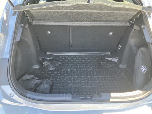 TOYOTA Corolla Hybride 1.8L 140h Design / Pack confort  