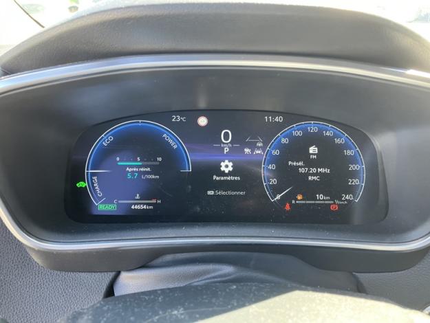 TOYOTA Corolla Hybride 1.8L 140h Design / Pack confort  