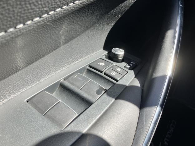 TOYOTA Corolla Hybride 1.8L 140h Design / Pack confort  
