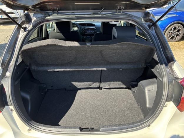 TOYOTA Yaris 110 VVT-i CVT Design Y20  