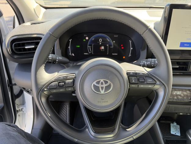 TOYOTA Yaris Hybride 116h Design  